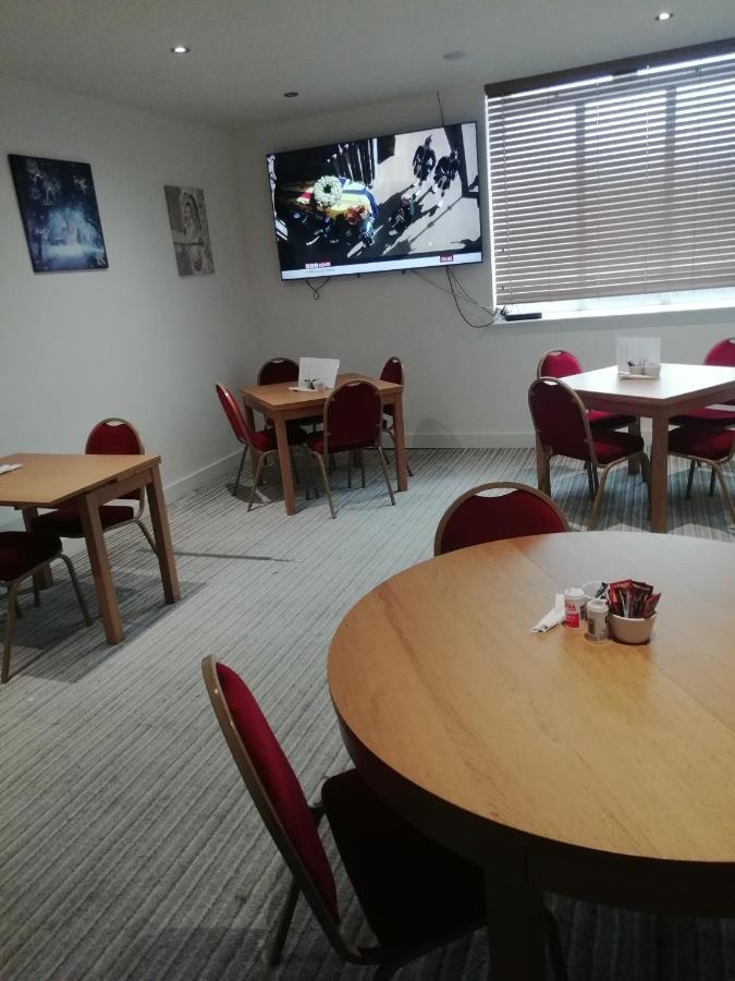The Antelope Hotel Merthyr Tydfil Εξωτερικό φωτογραφία