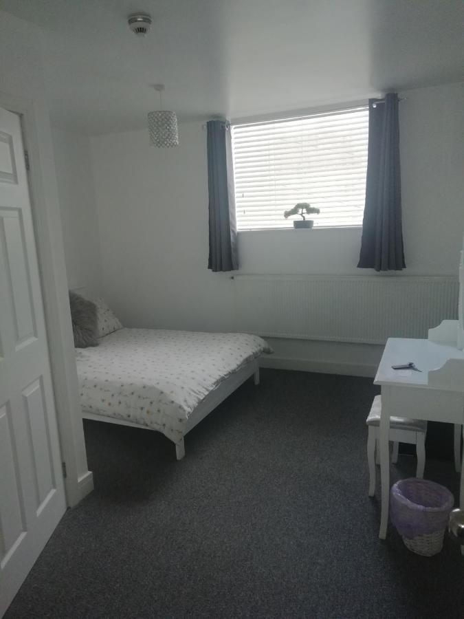 The Antelope Hotel Merthyr Tydfil Εξωτερικό φωτογραφία